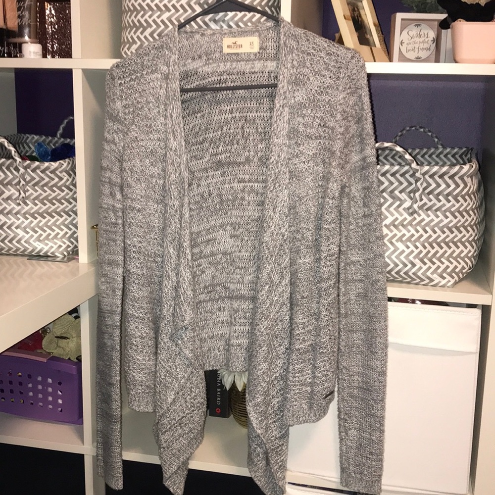 light gray Hollister lightweight cardigan